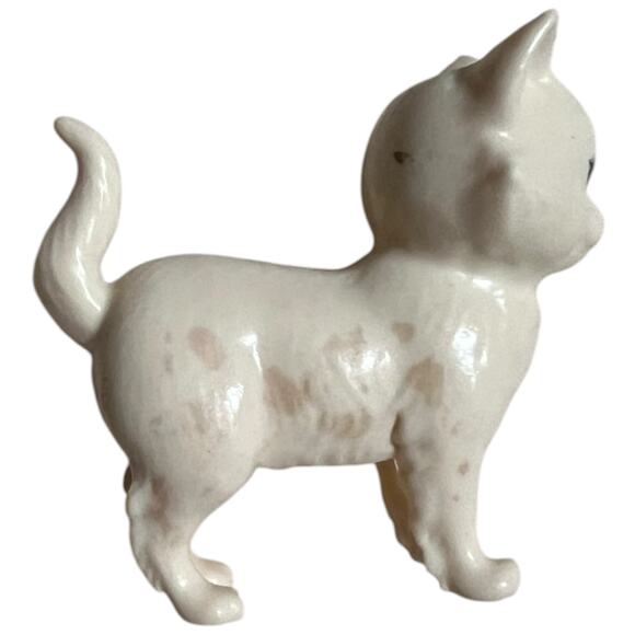 Barbie Cream Siamese Cat Pet with Articulated Legs and Painted Face - Picture 3 of 8